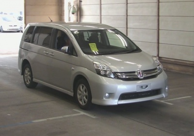 Toyota Isis 4WD 2015 в Fujiyama-trading