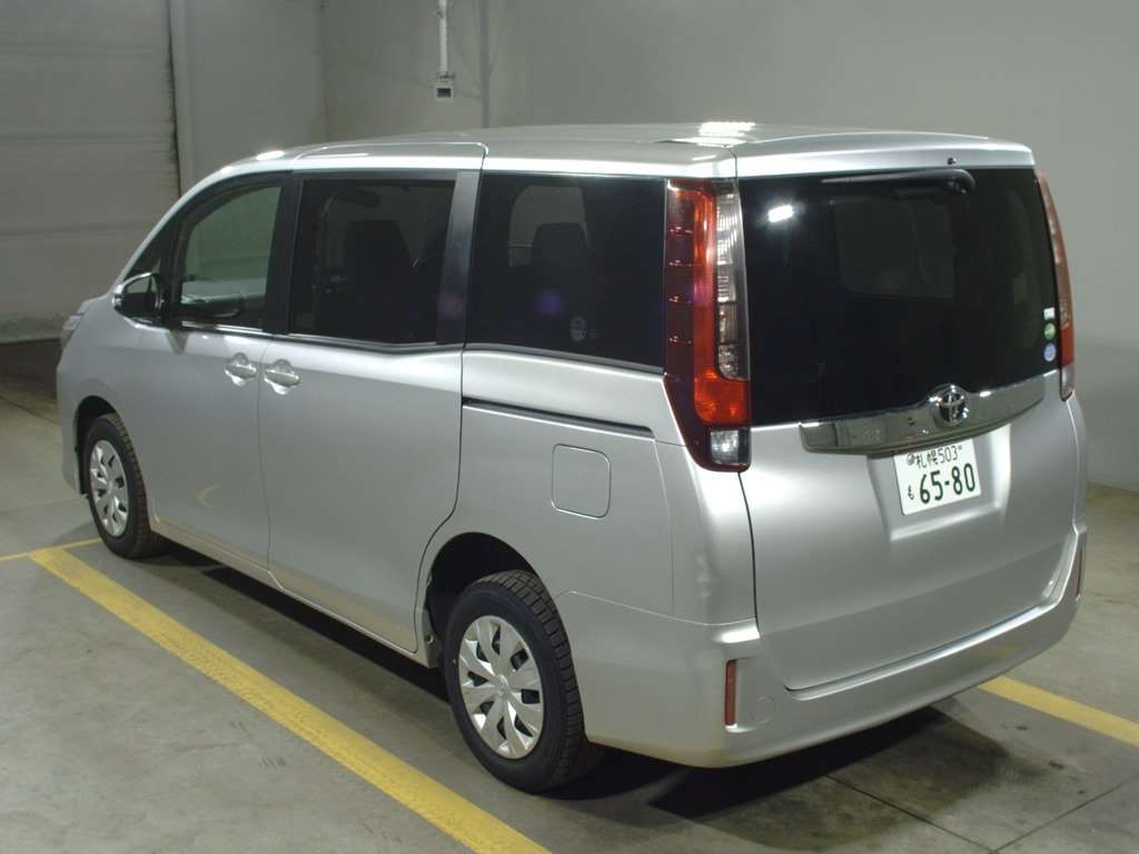 Toyota Noah 2014 zrr85