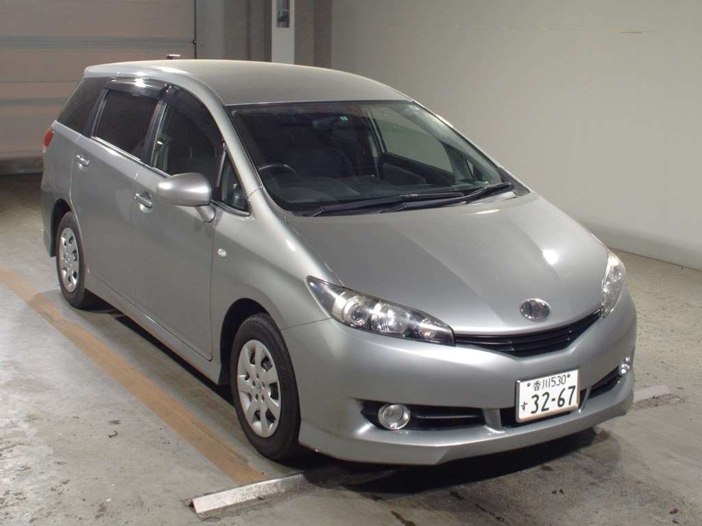 Toyota wish 2011. Toyota Wish 2011 выпускной коллектор. Аукционы Японии. Марка свечи стоят на Тойота Виш 2011 год.