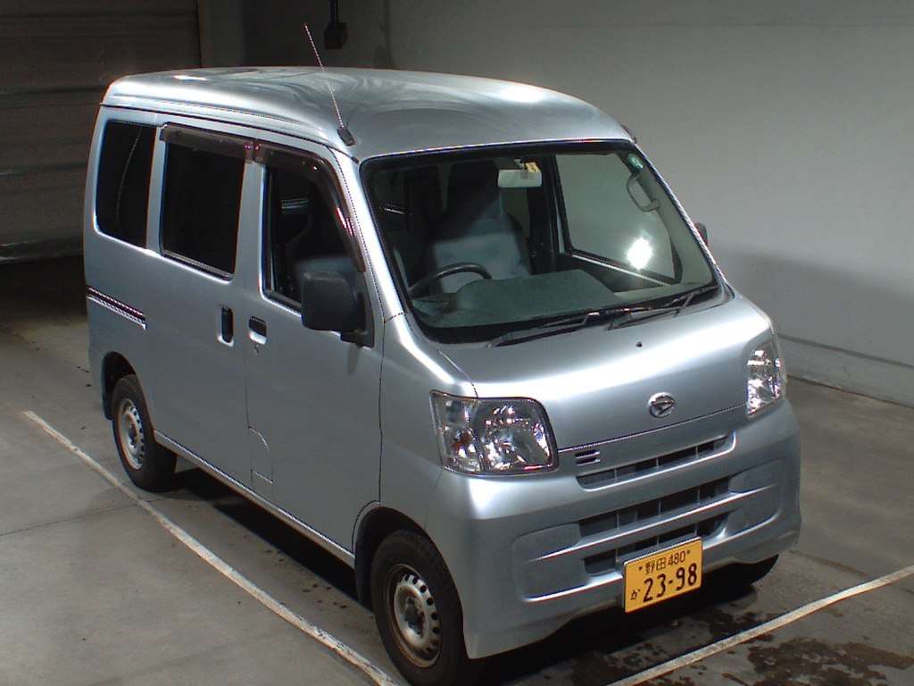 toyota pixis van