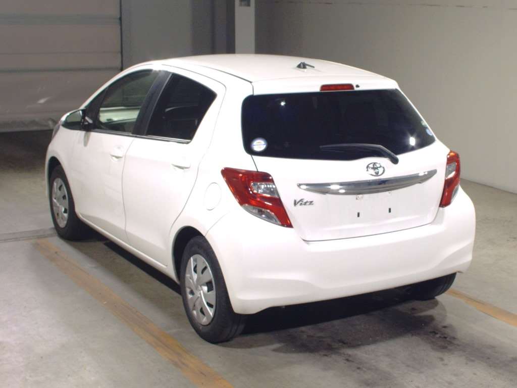 toyota vitz 2013