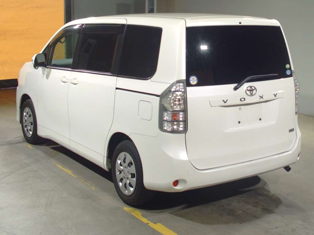 toyota noah 2001 2007