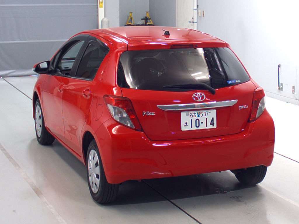 Toyota Vitz 3