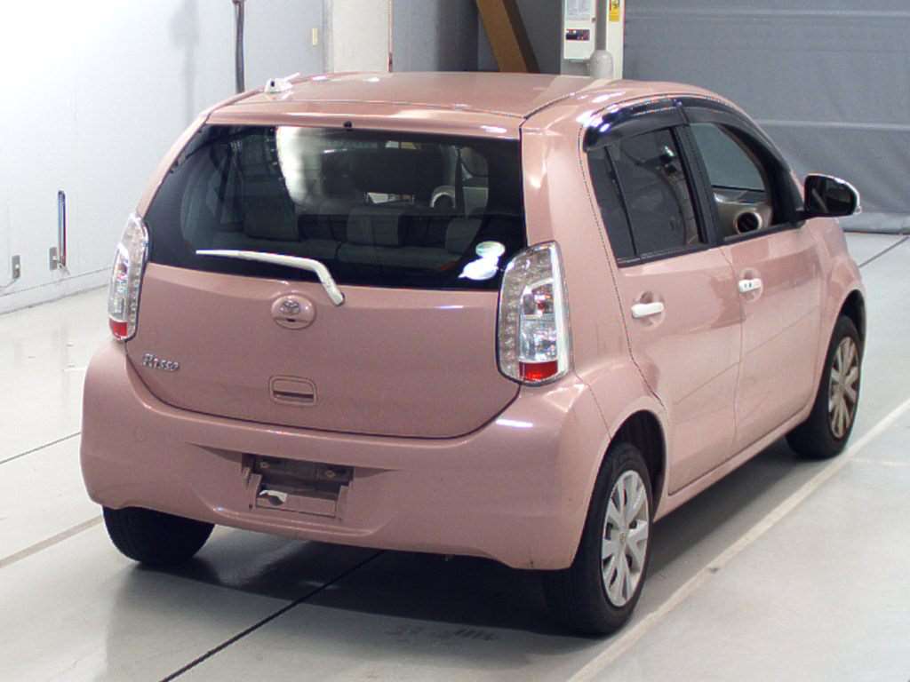 Toyota passo фото