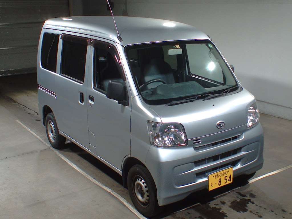 toyota pixis van