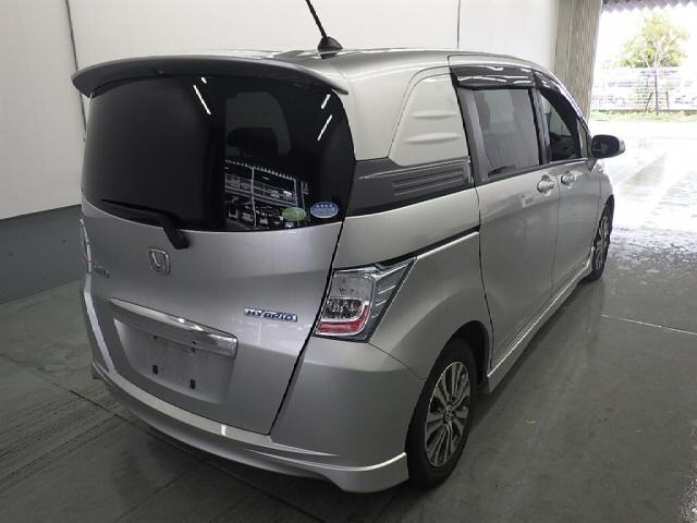 Honda freed spike 2012