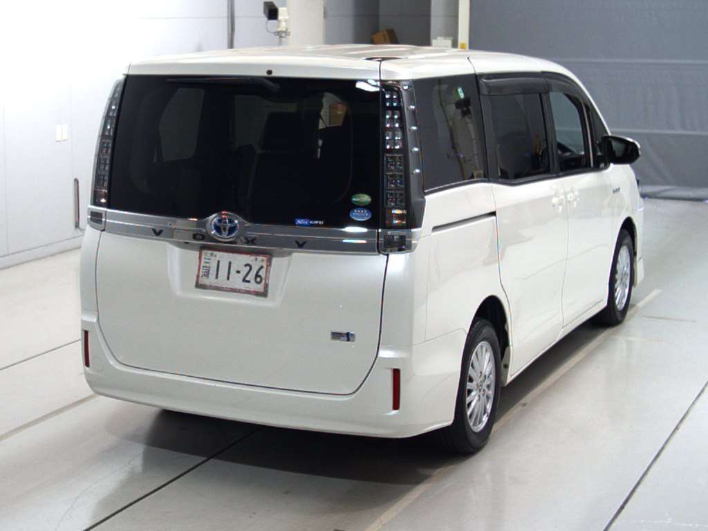 Toyota Voxy 2021