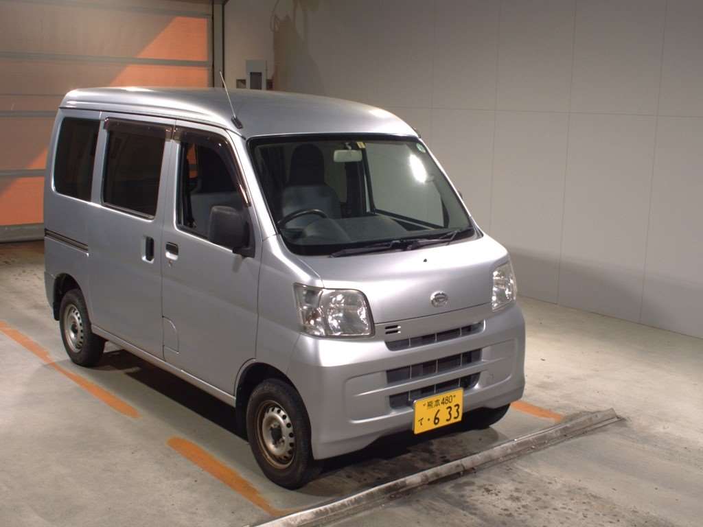 toyota pixis van