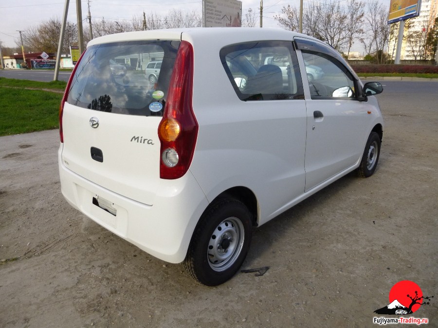 Daihatsu mira 2009 год