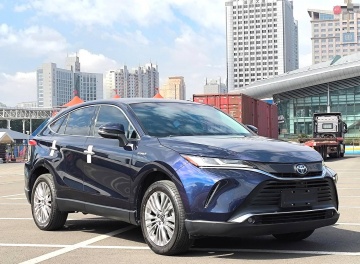 Toyota Harrier Hybrid 4WD 2022 в Fujiyama-trading
