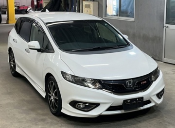 Honda Jade RS 2016 в Fujiyama-trading