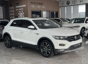 Volkswagen T-Roc 4WD 2022 в Fujiyama-trading