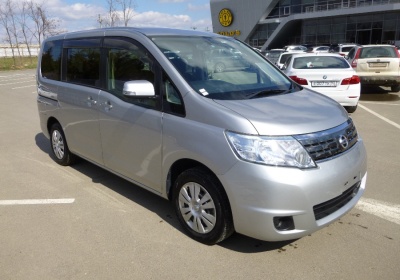 Nissan Serena 2009 в Fujiyama-trading