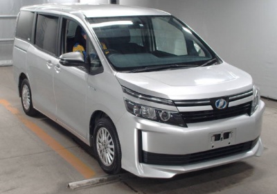 Toyota Voxy Hybrid 2014 в Fujiyama-trading