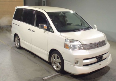 Toyota Voxy 2006 в Fujiyama-trading