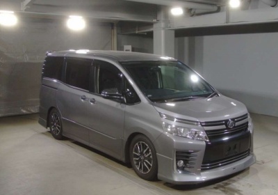 Toyota Voxy 2015 в Fujiyama-trading