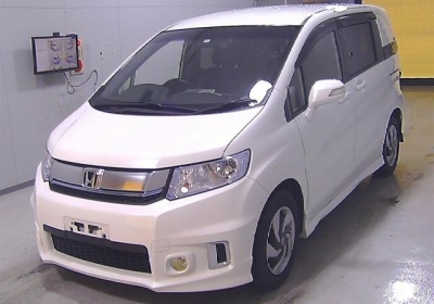 Honda Freed Spike Hybrid 2015 в Fujiyama-trading